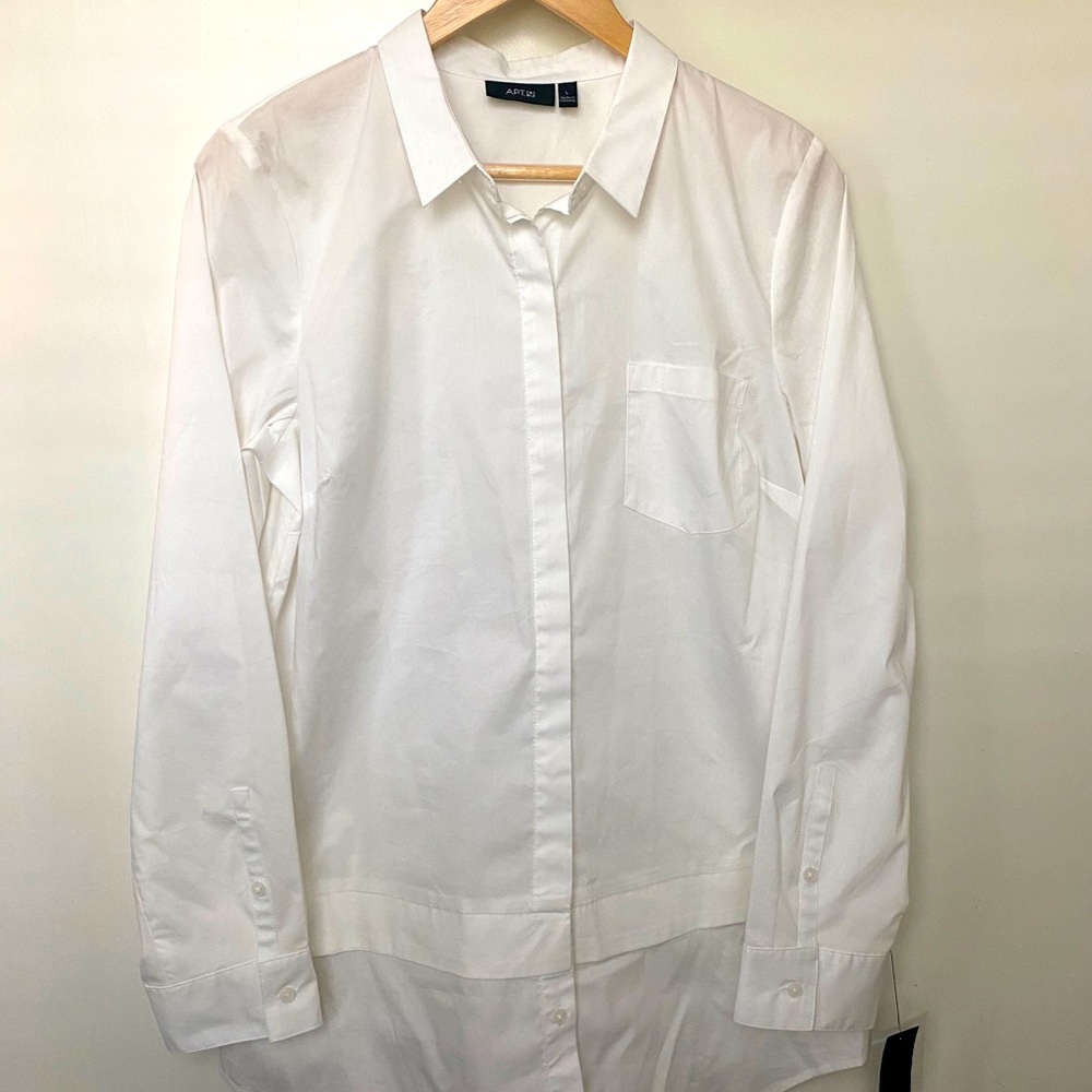 Apt. 9 Button Up/Tuck-In Shirt